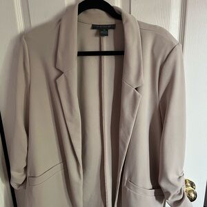Suzy Shier Light Beige Blazer